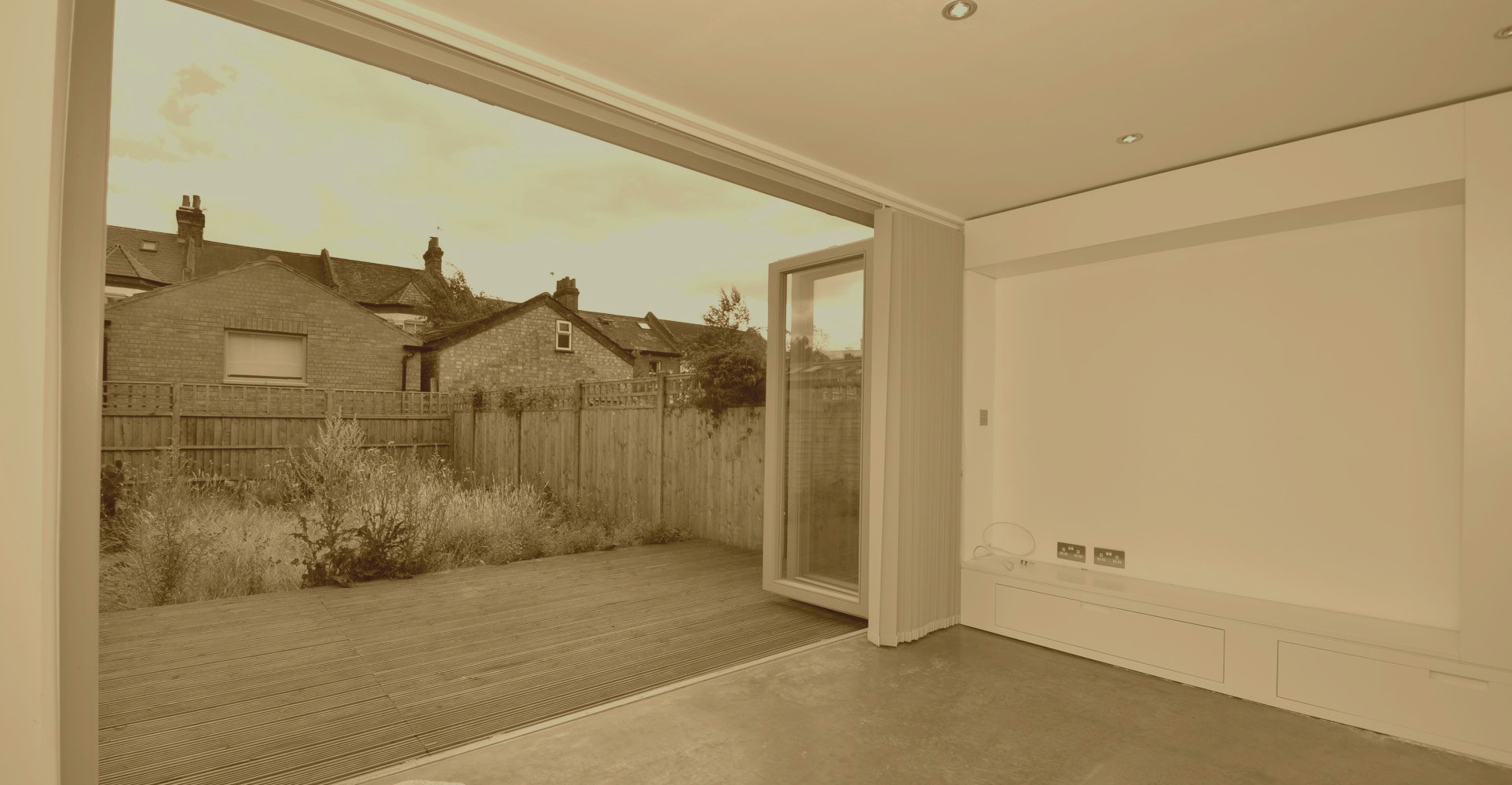 Slider, Glaziers in Brentford, Kew Bridge, TW8